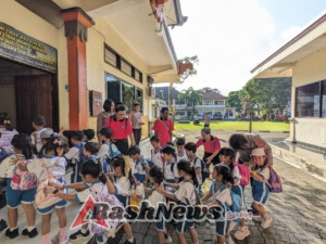 Polisi Sahabat Anak, Satbinmas dan Satlantas Polres Tabanan Tanamkan Disiplin dan Kesadaran Lalu Lintas Sejak Dini