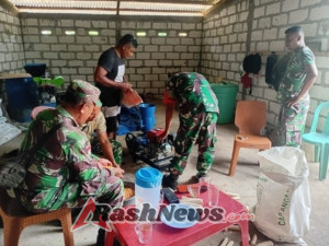 Tingkatkan Produktivitas Peternak, Babinsa Batutua Dampingi Penyiapan Pakan Ternak Berbahan Jagung