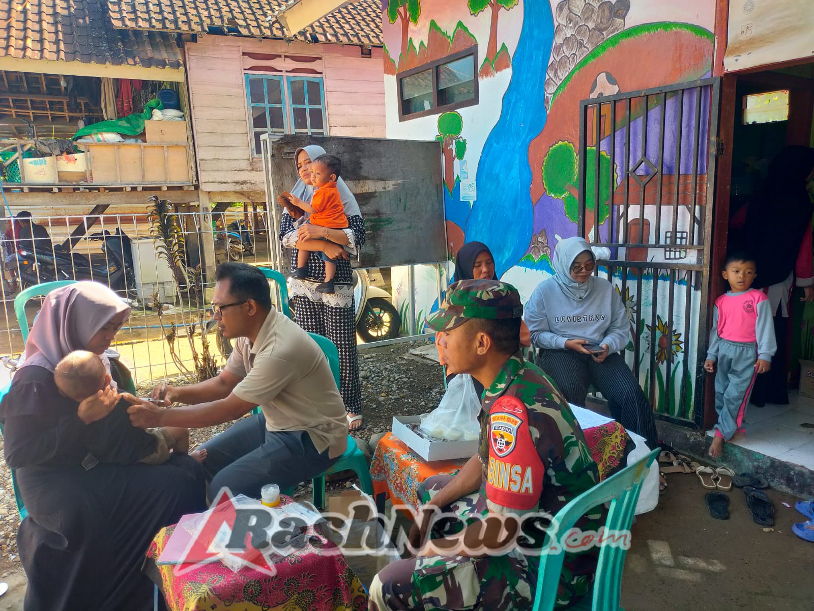 Babinsa Koramil 1628-01/Taliwang Aktif Dukung Program Kesehatan Masyarakat