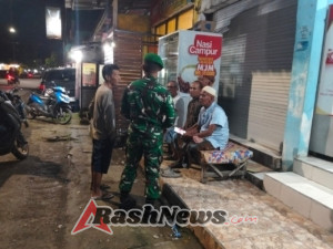 Ciptakan Rasa Aman di Tengah Masyarakat, Babinsa Koramil 1628-01/Taliwang Laksanakan Patroli Malam