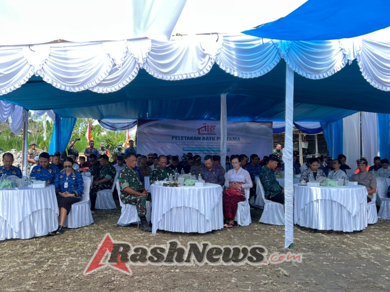 Dari Desa Bangkitkan Ekonomi Kerakyatan, Danrem 163/WSA Letakkan Batu Pertama Pembangunan Koperasi Desa