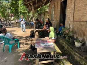 Wujudkan Kemanunggalan TNI-Rakyat, Babinsa Omesuri Gelar Komsos di Desa Meluiting