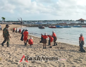 Pembersihan Pantai di Tanjung Benoa Kerja Sama Babinsa, Sekolah, dan Hotel