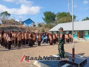 Pelatihan Baris-Berbaris Babinsa Sepayung Bangun Disiplin dan Jiwa Nasionalisme Siswa SMPN 02 Plampang