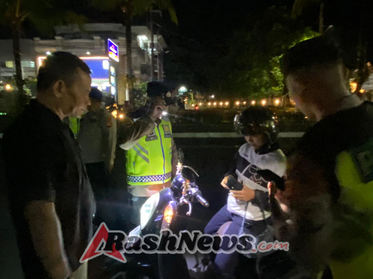 Polres Tabanan Gelar Patroli Daerah Rawan dan Pemeriksaan Ranmor, Wujudkan Keamanan dan Ketertiban di Malam Hari