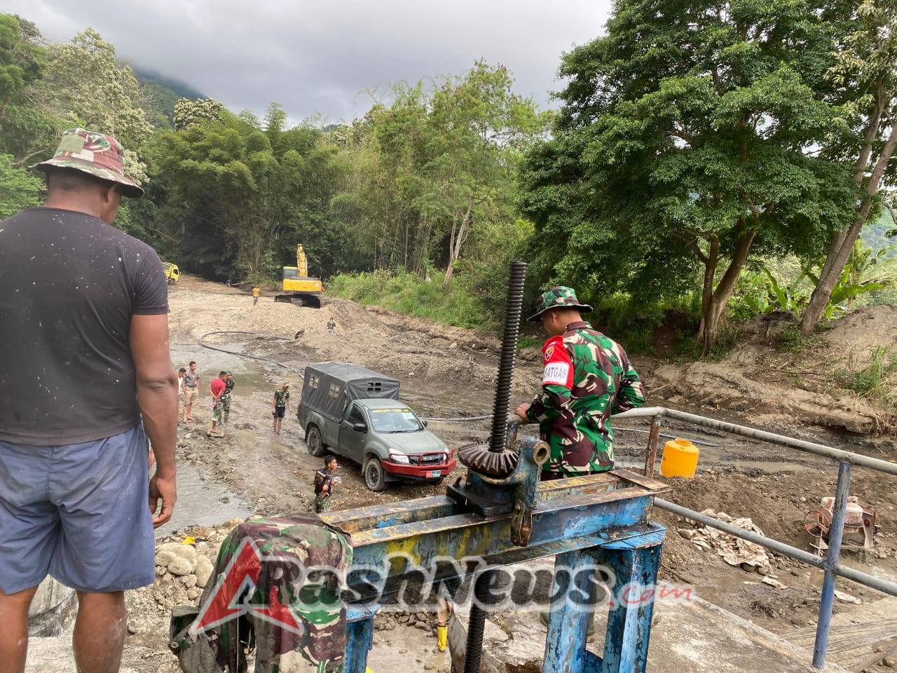 Hari ke-11 TMMD di Ngada, Dansatgas Letkol Inf Imam Subekti Pastikan Kualitas dan Progres Pekerjaan Bendungan