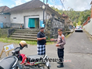 Satuan Binmas Polres Bangli Laksanakan Pembinaan dan Koordinasi dengan Satuan Pengamanan Adat di Desa Adat Demulih, Susut, Bangli