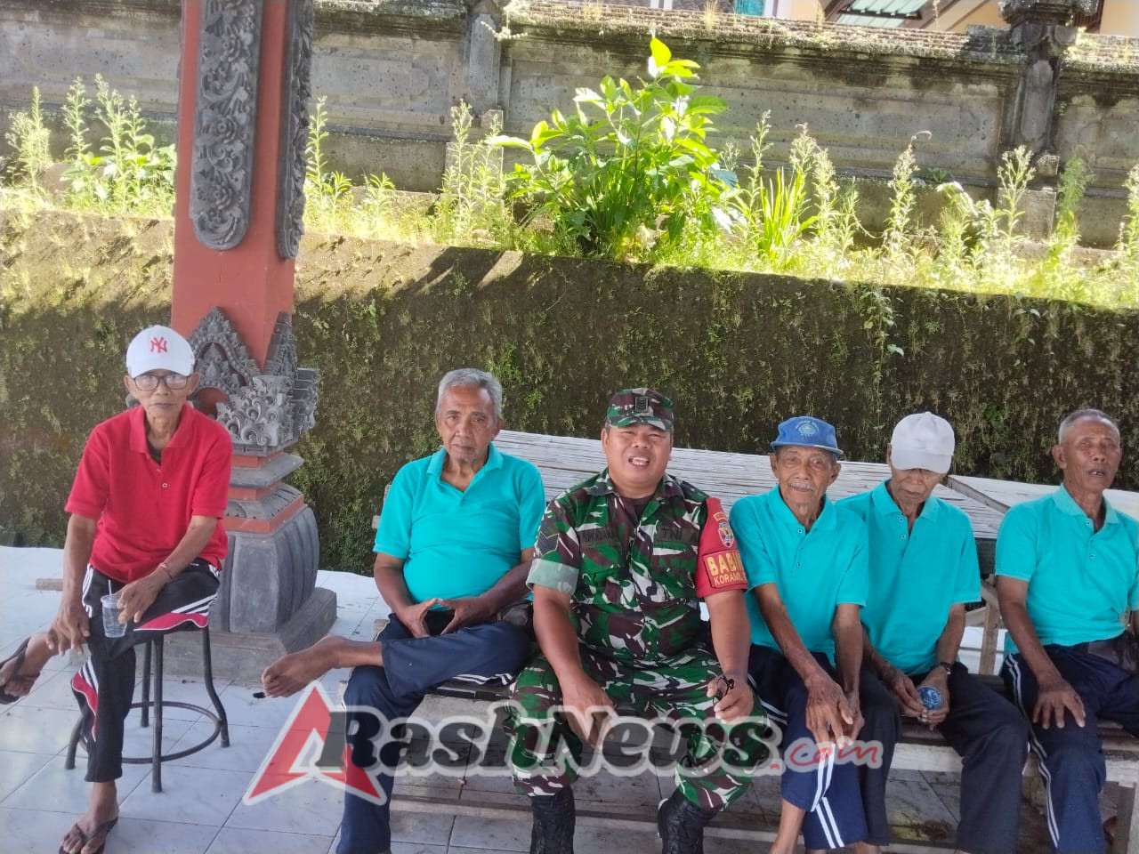 Turun Ke Wilayah Dampingi Senam Lansia, Babinsa Getakan Pastikan Kesehatan Dan Kebugaran Lansia Terjaga