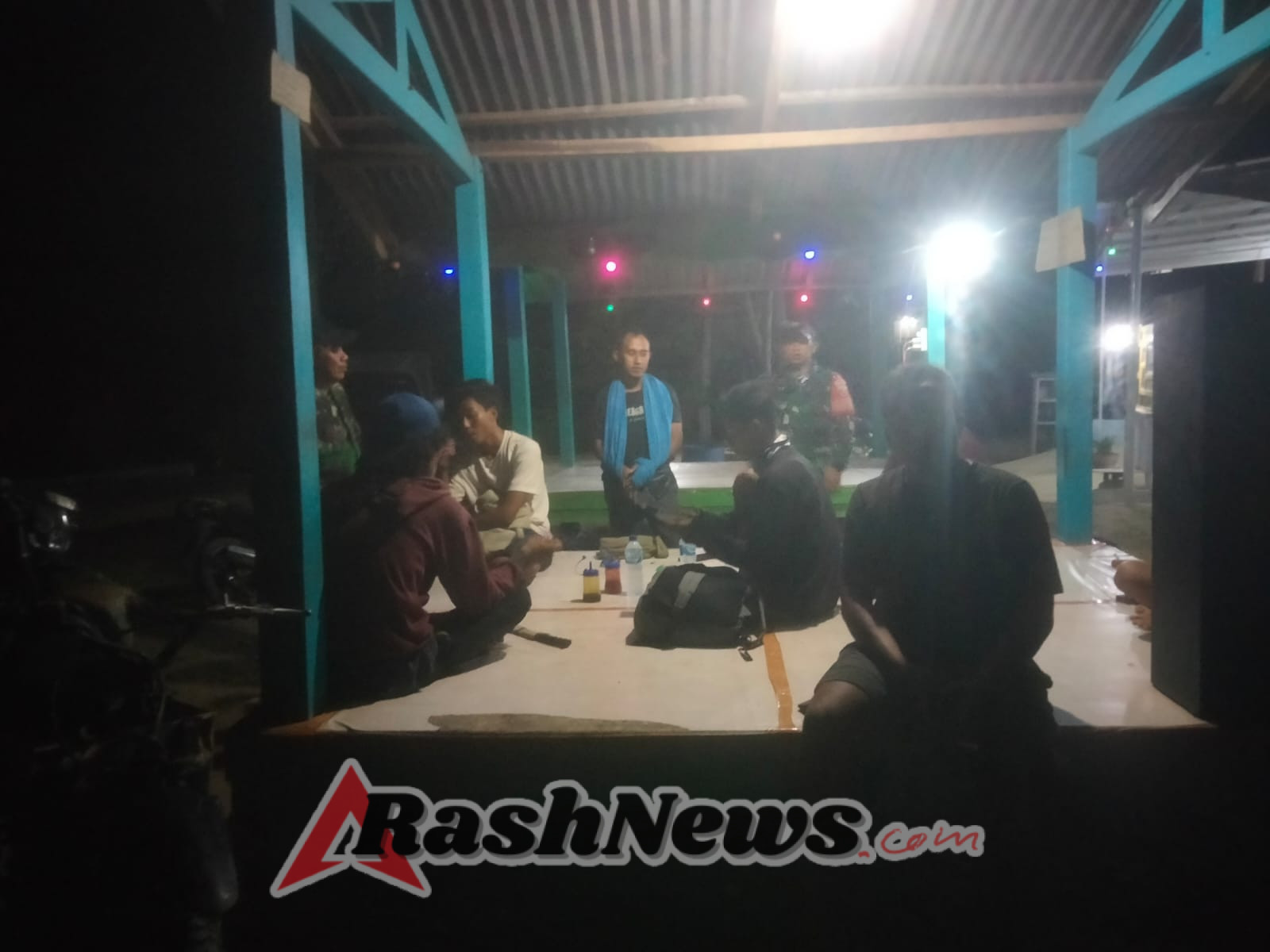 ‎Wujudkan Wilayah Aman, Koramil 1607-03/Ropang Laksanakan Patroli Malam di Kecamatan Lenangguar