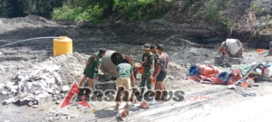 Karya Nyata TMMD Ngada: Pengacian Mercu Bendungan Panondiwal Terus Dikebut