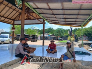 Bhabinkamtibmas Desa Jungutbatu Aipda I Ketut Budiarta Sambangi Kawasan Wisata Mangrove, Sampaikan Pesan Kamtibmas kepada Masyarakat