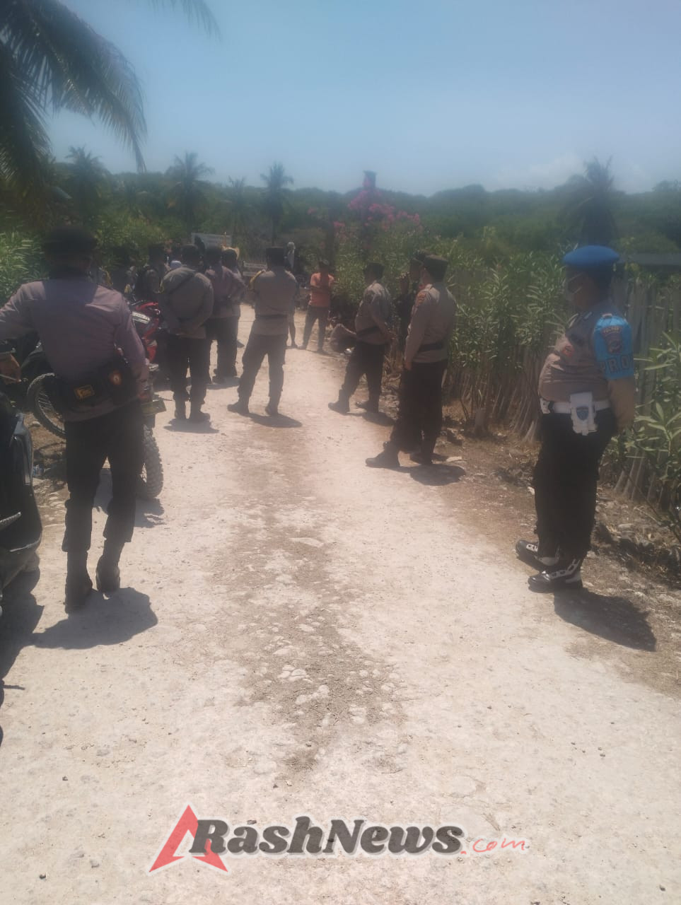 Sinergi TNI-Polri Amankan Situasi Aksi Massa di PT. Bo’a Development, Rote Ndao