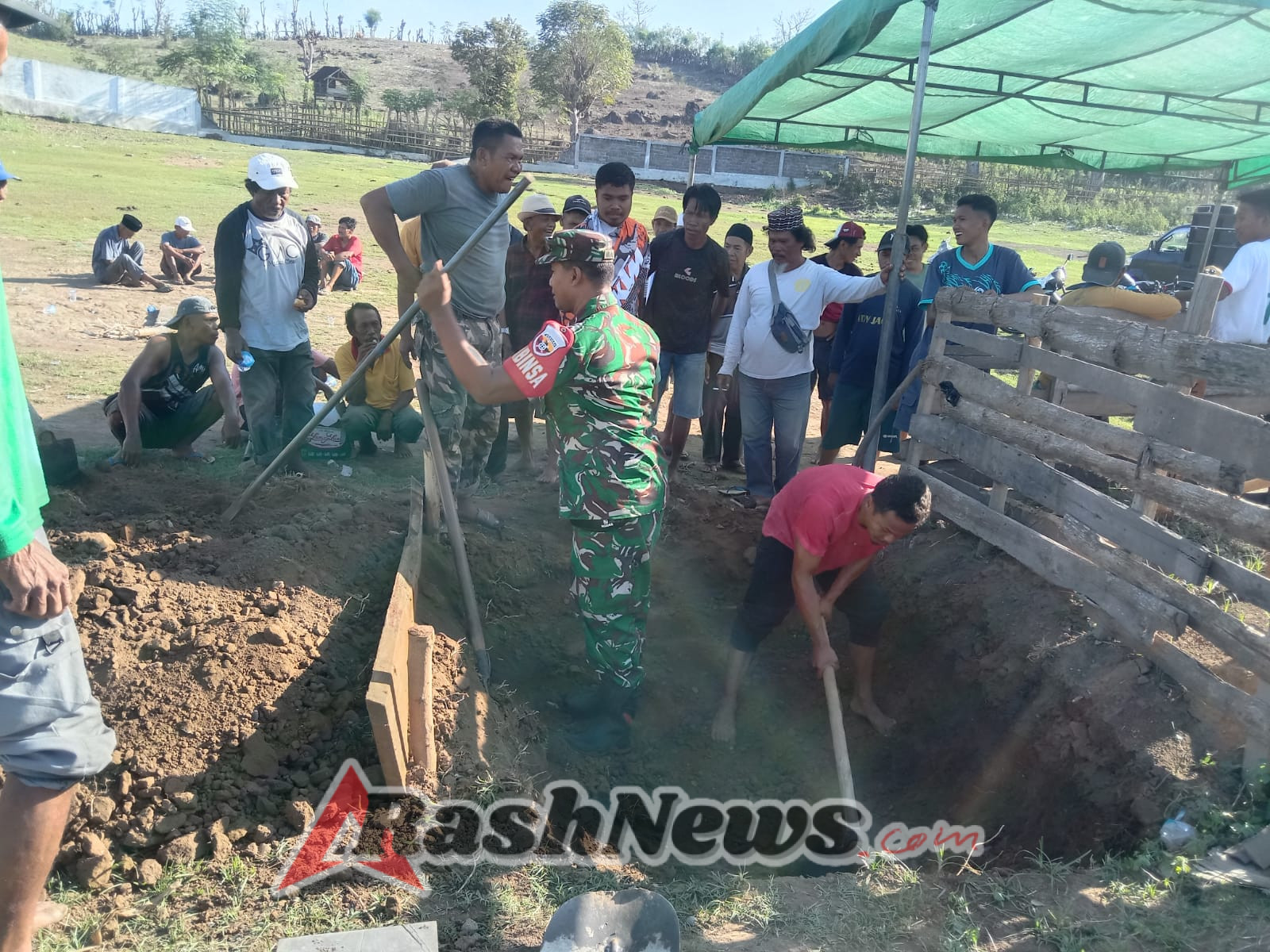 Babinsa Kempo Tekankan Pentingnya Gotong Royong untuk Generasi Muda Desa