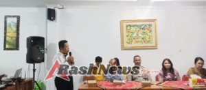Jamin Keamanan Nasabah, Kapolsek Klungkung Hadiri Pengundian Arisan BPR Tri Drama Putri.