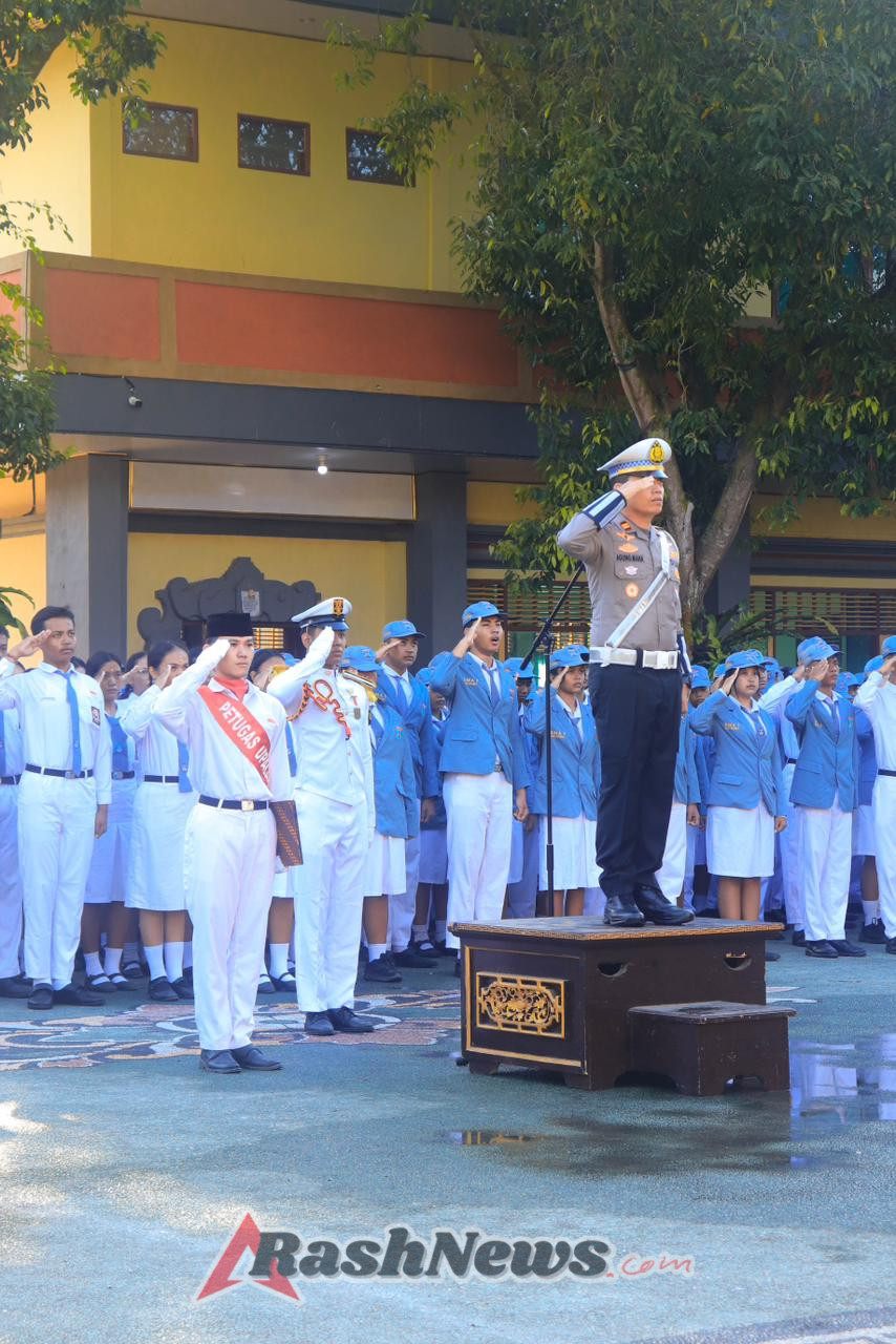 Satlantas Polres Karangasem Laksanakan Program “Police Goes to School”, Tanamkan Disiplin Berlalu Lintas Sejak Dini