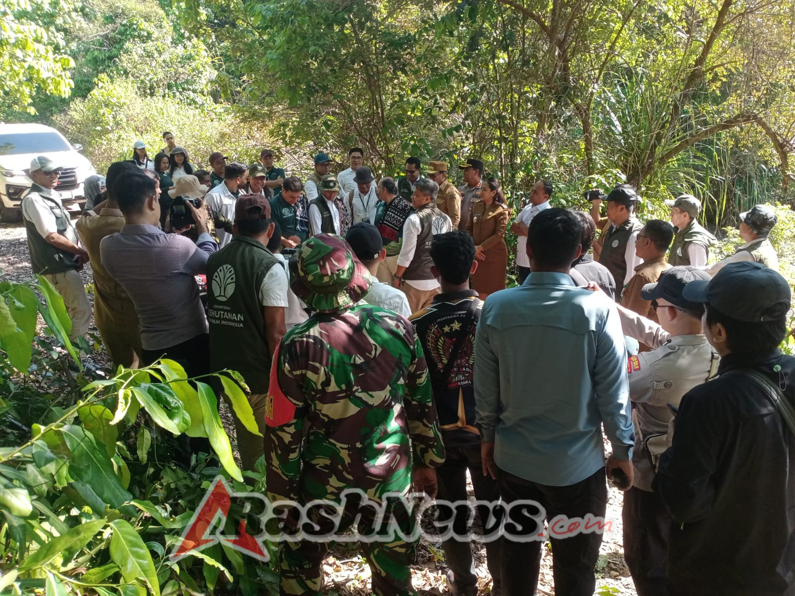 Kodim 1627/Rote Ndao Dukung Pelestarian Alam Melalui Pengamanan Kegiatan Menteri Kehutanan