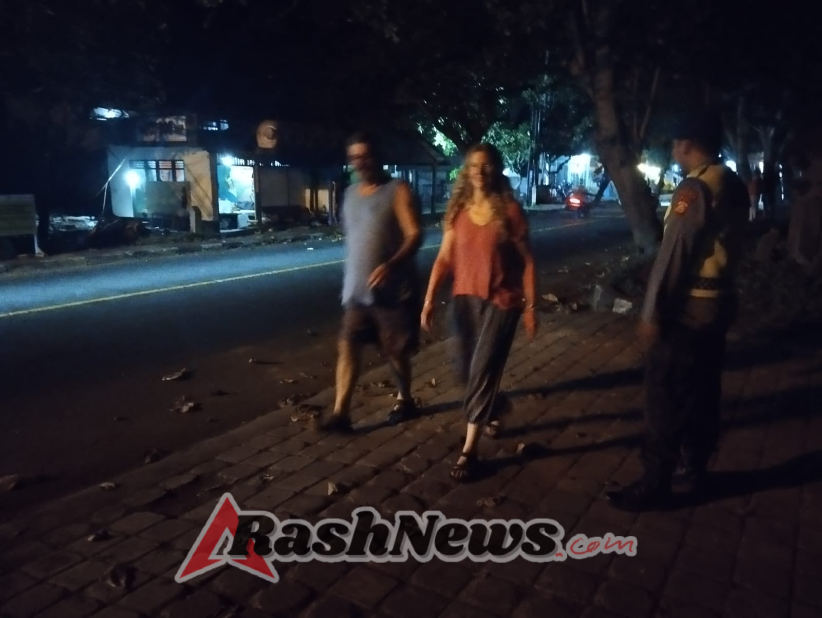 Blue Light Patrol Sat Polairud Sisir Pesisir Candidasa, Wujud Nyata Hadirnya Polisi di Tengah Masyarakat