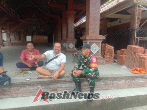 Komsos Bersama Warga, Babinsa Tojan Ajak Warga Jangan Mudah Terprovokasi