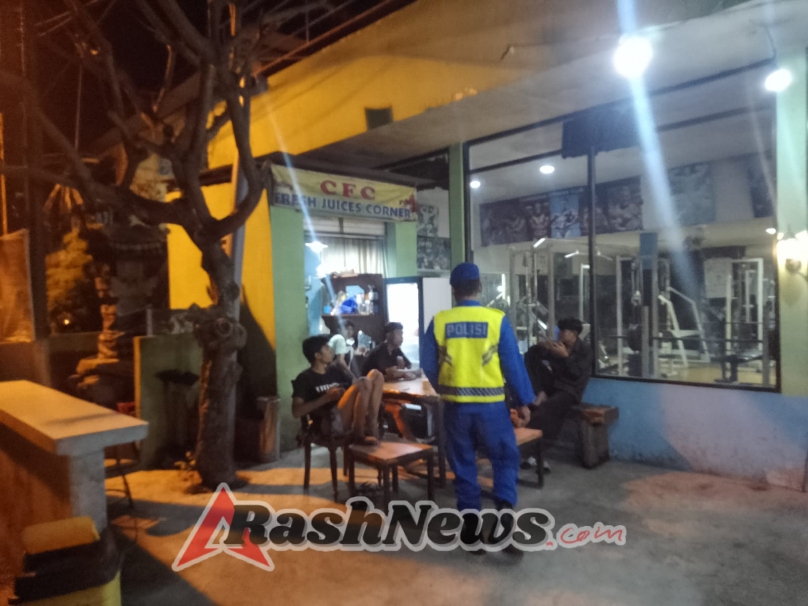 Sat Polairud Polres Karangasem Gelar Patroli Malam di Obyek Wisata Candidasa, Tegakkan Keamanan dan Pererat Kemitraan dengan Masyarakat