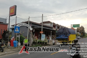 Berikan rasa aman Personel Polsek Selemadeg barat gelar Strong Point pagi di Depan SMP Negeri 1 Selbar