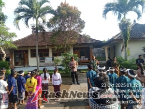 Bhabinkamtibmas Desa Tegallalang Sosialisasi Anti Bullying di SD Negeri 4 Tegallalang, Tanamkan Nilai Empati dan Etika Sopan Santun di Sekolah