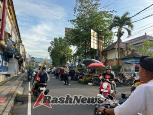 Personil Polres Bangli dan Polsek Jajaran Laksanakan Pengaturan Arus Lalulintas Pagi Hari