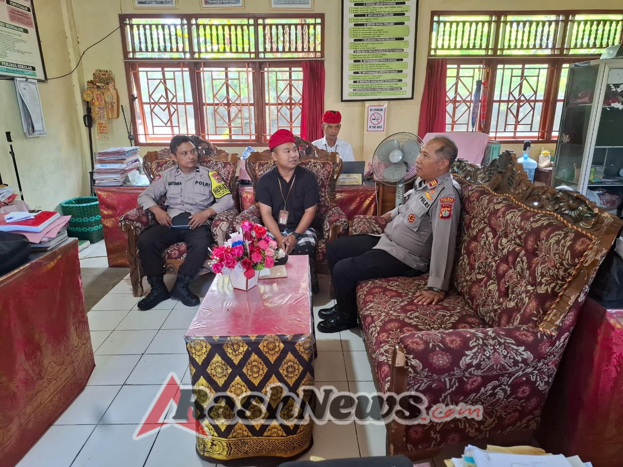Kapolsek Selemadeg barat Laksanakan Sambang Kamtibmas ke Sekolah SD N 1 Mundeh Kauh Dalam Rangka Cegah Bullying Disekolah