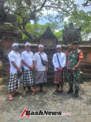 Sinergitas Babinsa dan Pecalang Ciptakan Keamanan Prosesi Adat Menuju Pura Taman Pule