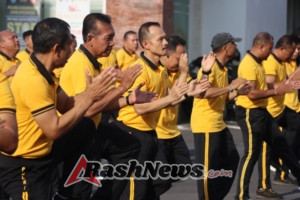 Kapolres Karangasem Pimpin Senam Aerobik Rutin untuk Jaga Kesehatan Personel