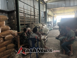 ‎Babinsa Koramil 1615-07/Sakra Timur Ajak Masyarakat Wujudkan Lingkungan Bersih dan Aman