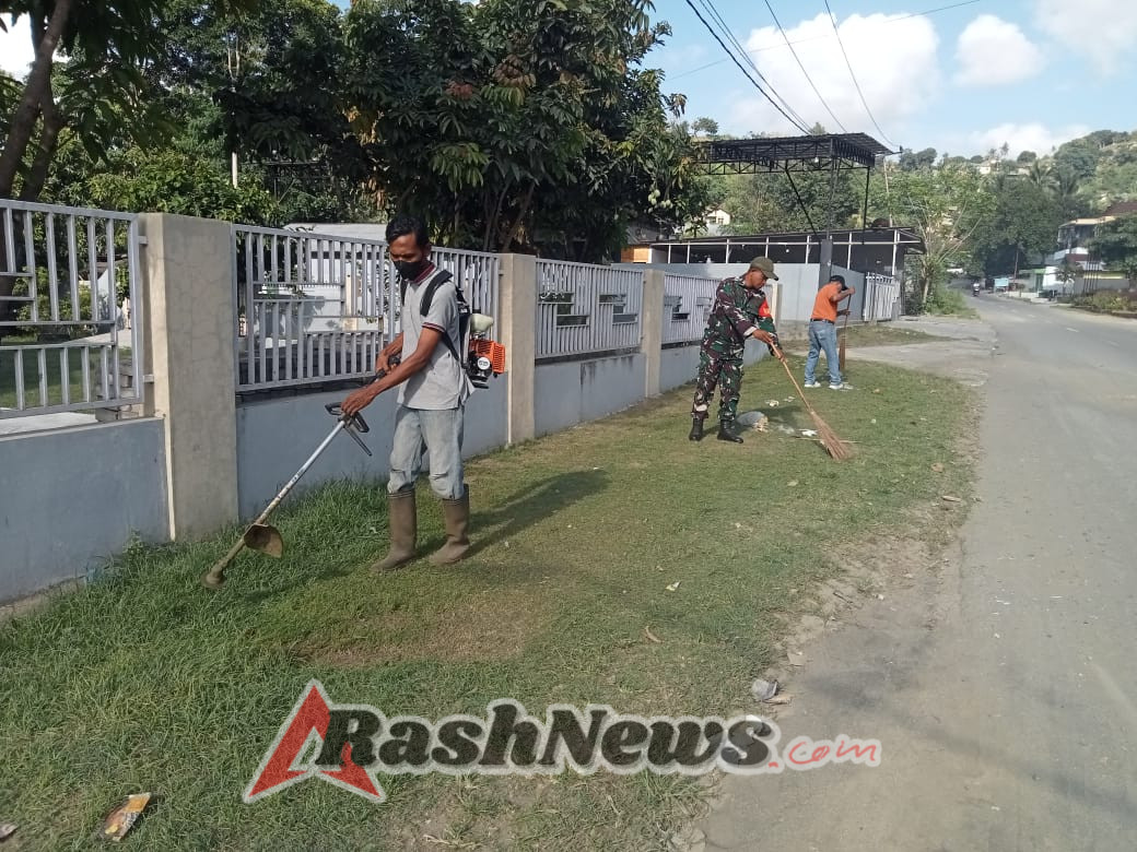 Babinsa Ende Timur Tingkatkan Sinergi dengan Warga Lewat Komsos dan Pamwil di Rewarangga Selatan