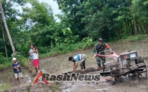 Pratu Denis Nderu Peta Dukung Petani Melalui Pendampingan Pengolahan Tanah di Tabundung