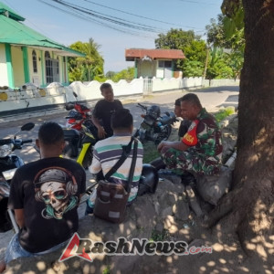 Komsos dan Pamwil Babinsa di Dusun Puuwona Pererat Hubungan TNI-Masyarakat