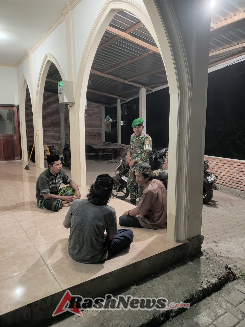 Patroli Malam Babinsa Sekongkang Berjalan Lancar, Masyarakat Diminta Tetap Waspada