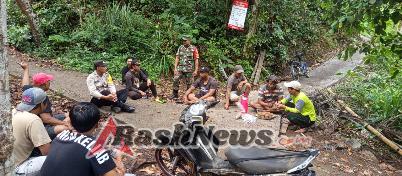 Babinsa Subaya Kawal Peningkatan Infrastruktur Pertanian di Subak Yeh Tangga