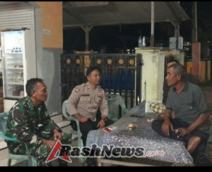 TNI Aktif di Malam Hari, Babinsa Koramil 1628-05/Jereweh Pantau Kondisi Wilayah Binaan