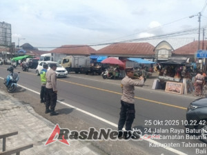 Atensi Kemacetan dan Laka, Polsek Baturiti Gelar Personil  Untuk Laksanakan Strong Point dan pengamanan jalur