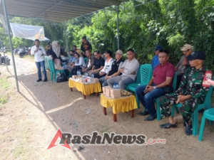 ‎Babinsa Kakiang Dukung Sportivitas dalam Lomba Balap Ojek Gabah di Moyo Hilir