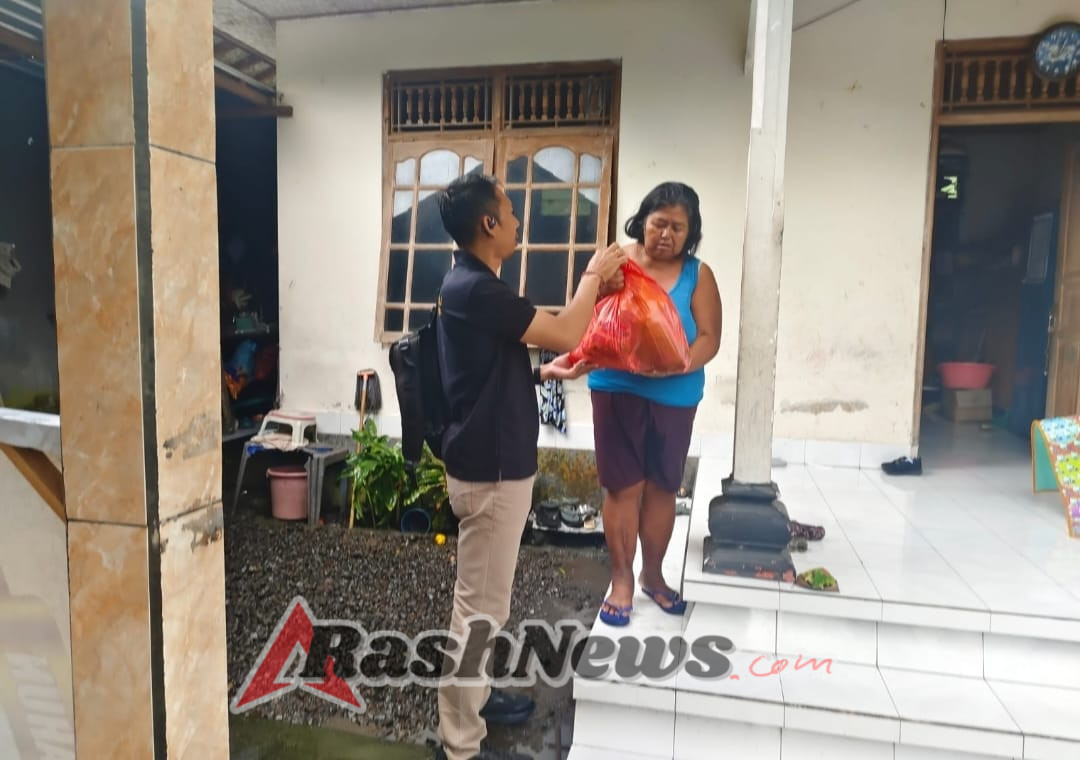 Melalui Minggu Kasih, Kanit Reskrim Bagikan Sembako Kepada Warga Kurang Mampu