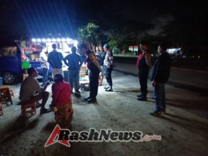 Patroli atensi malam Minggu Polsek Densel jaga Kamtibmas wilayah agar tetap kondusif
