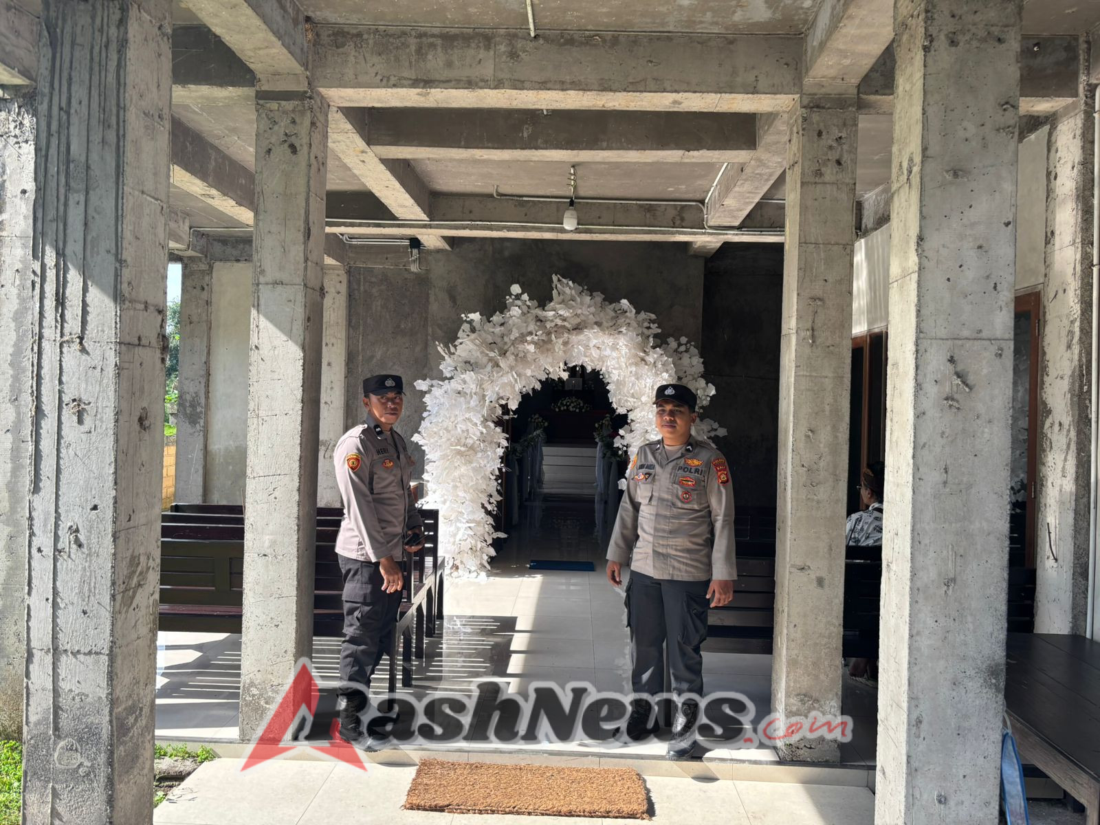 Polsek Selemadeg barat laksanakan pengamanan Ibadah Misa Minggu Umat Kristen di Gereja Betesda Lalanglinggah