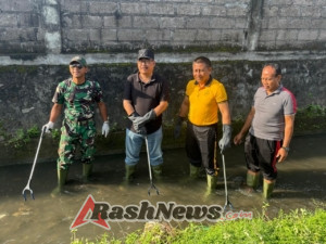 Polres Gianyar Dukung Gerakan Penanaman Pohon dan Bersih-Bersih Sungai di Kelurahan Abianbase