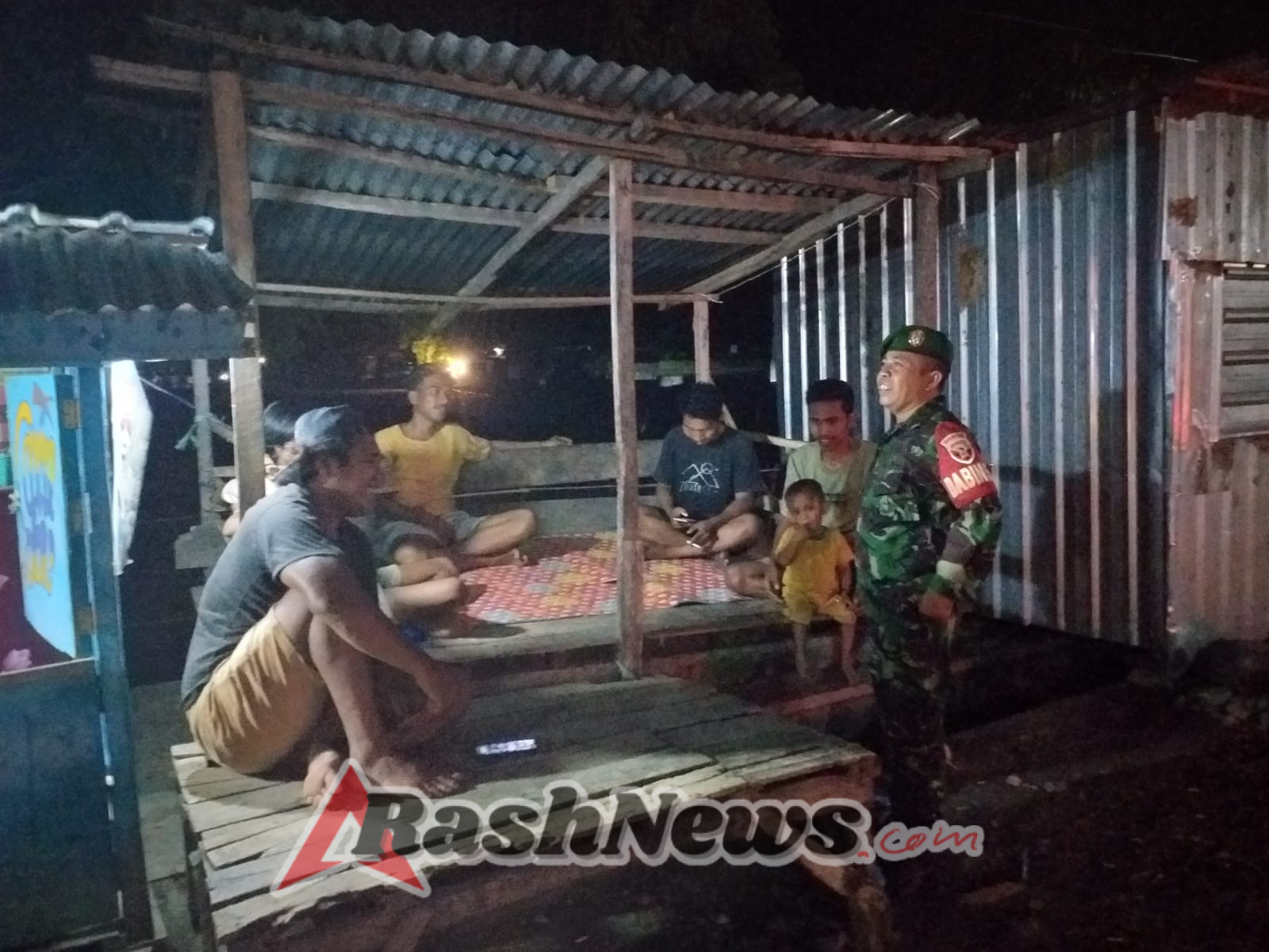 Babinsa Koramil 1608-06/Wawo Tekankan Pentingnya Penyelesaian Masalah Secara Kekeluargaan