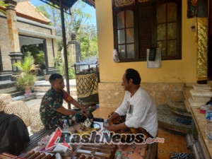 Dikunjungi Babinsa, Nyoman Sudiana Sampaikan TNI Selalu Ada Dihati Masyarakat
