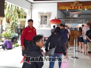 Satpamobvit Polres Tabanan Jaga Keamanan dan Kenyamanan Wisatawan di DTW Ulun Danu Beratan