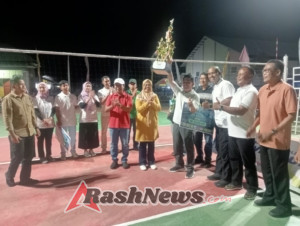 Sinergi TNI dan Pemda, Dandim 1628/SB Turut Amankan Penutupan Turnamen Voli se-Pulau Sumbawa