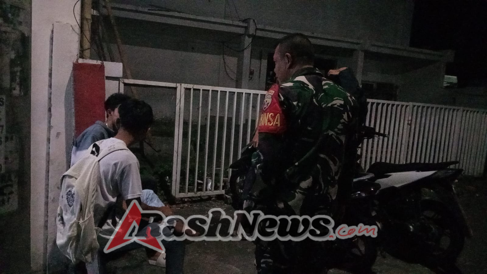 Babinsa Mamben Baru Ajak Pemuda Hindari Pergaulan Bebas dan Isi Waktu dengan Kegiatan Positif