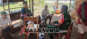 Pendampingan Babinsa untuk Pengerajin Kayu: Mempererat Hubungan TNI dan Rakyat di Desa Nanganesa