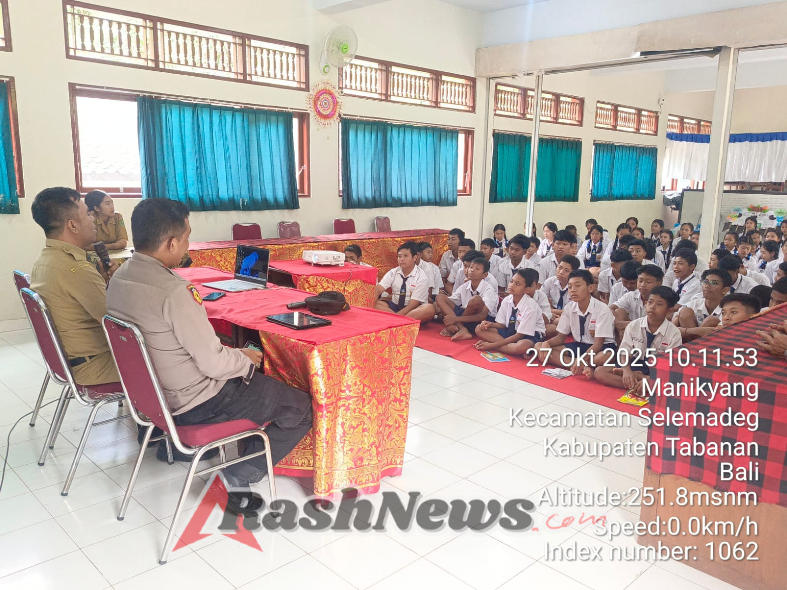 Waka Polsek Selemadeg gencarkan Sosialisasi Anti-Bullying di SMPN 2 Selemadeg