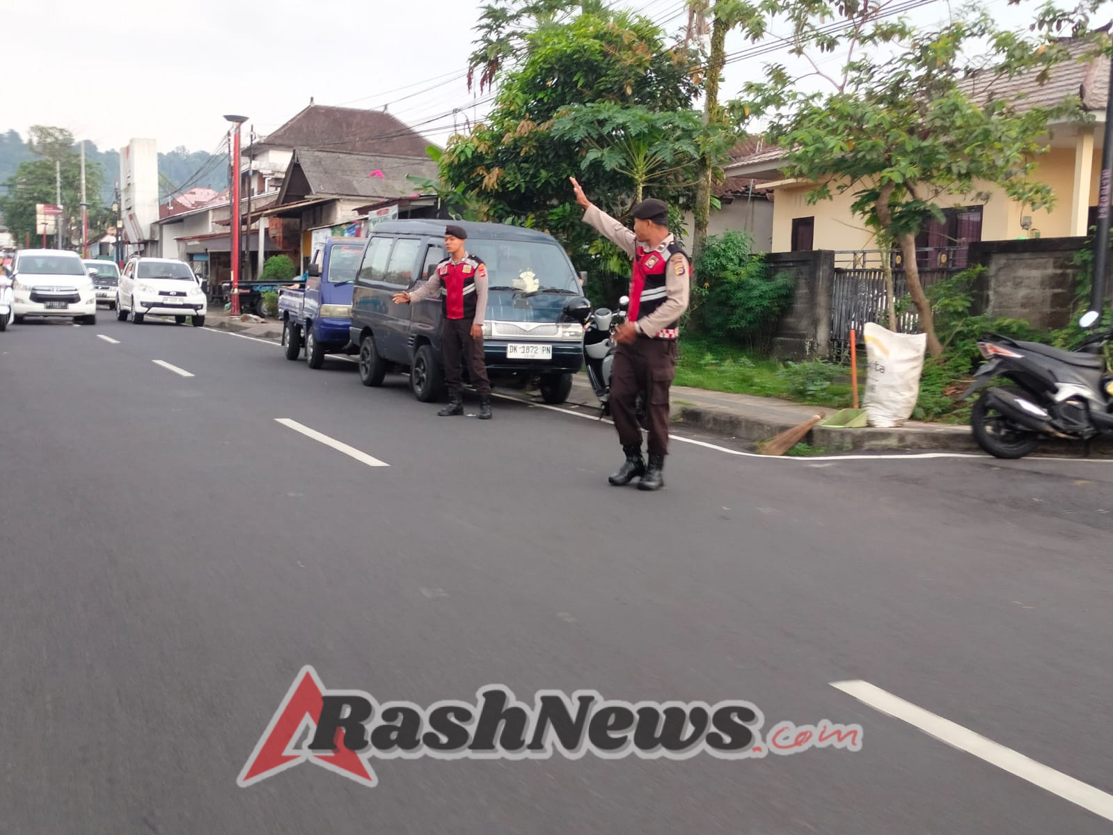 Polres Bangli Laksanakan Pengaturan Arus Lalu Lintas untuk Ciptakan Situasi yang Aman dan Tertib